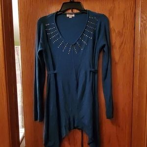 Long sweater with long sleeves - size medium